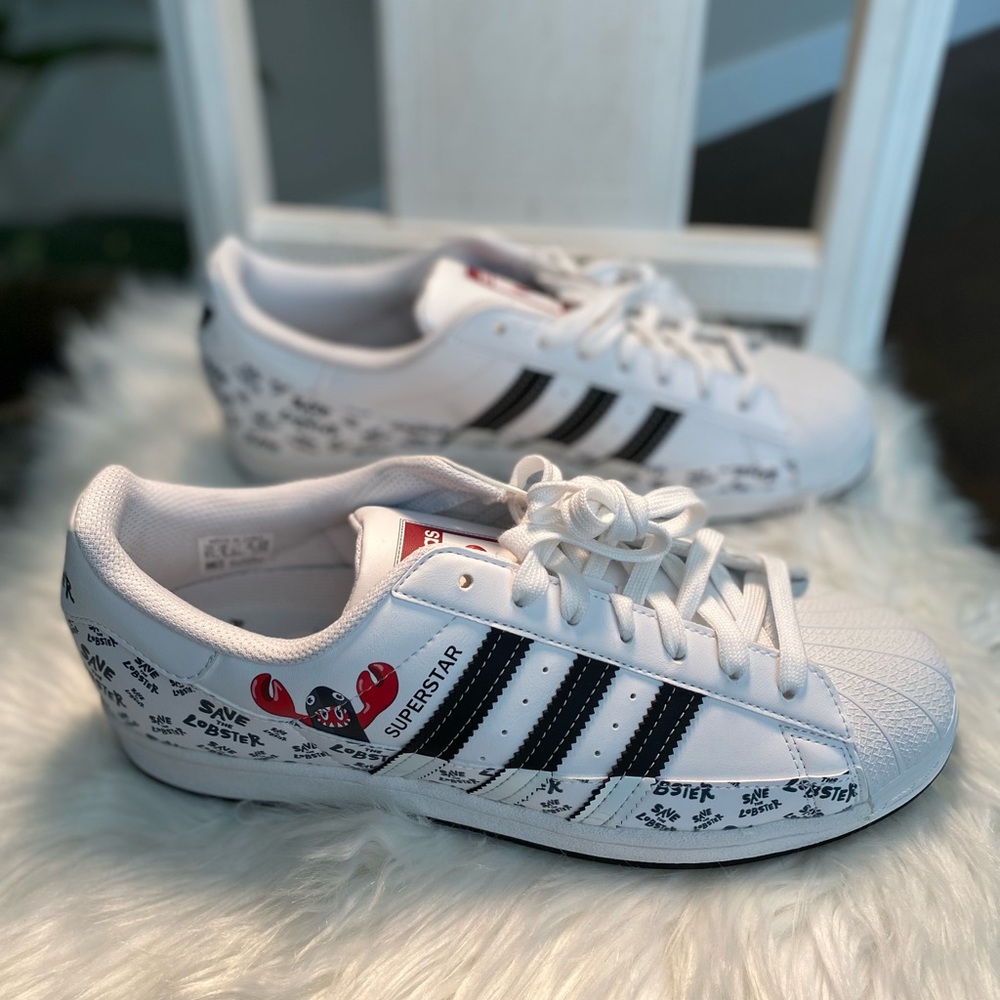 NWT ADIDAS SPECIAL EDITION SAVE THE LOBSTERS SIZE 9 1/2